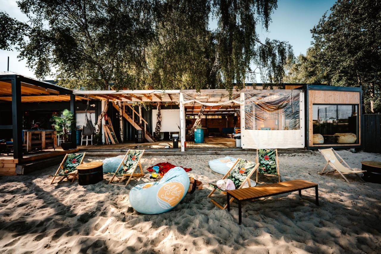 Molo Surf Spot Кемпінг Ястарня